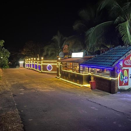 Coconut Tree Resort Gokarna ゴカルナ エクステリア 写真