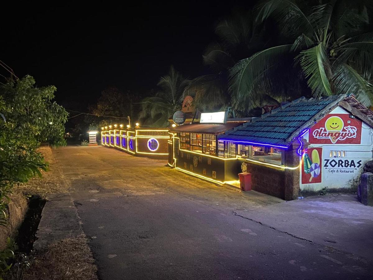 Coconut Tree Resort Gokarna ゴカルナ エクステリア 写真