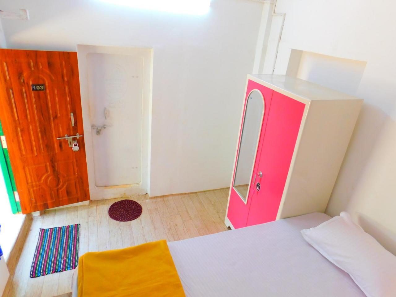 Coconut Tree Resort Gokarna ゴカルナ エクステリア 写真