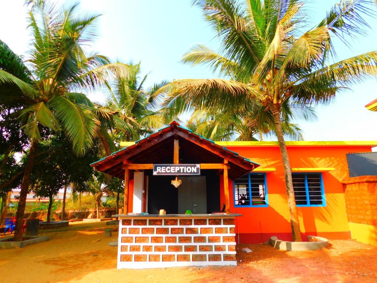 Coconut Tree Resort Gokarna ゴカルナ エクステリア 写真